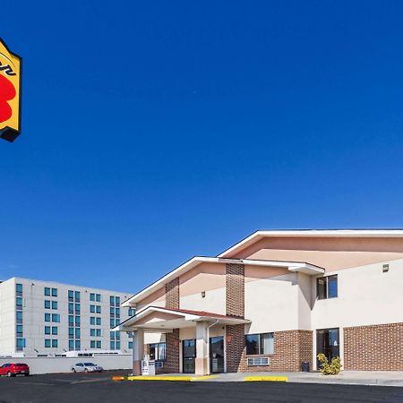 Super 8 By Wyndham Winchester Va Eksteriør bilde