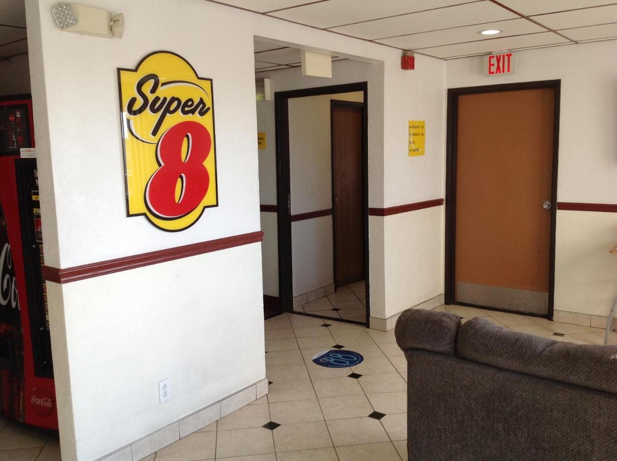 Super 8 By Wyndham Winchester Va Eksteriør bilde
